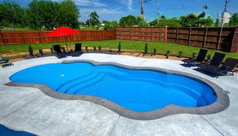 Xtreme-Pool-Builders-Sandal-Beach-Entry-fiberglass-pool-large