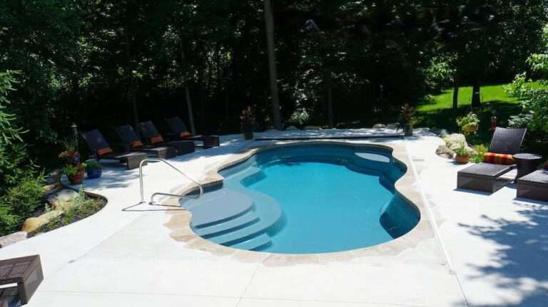 Xtreme-Pool-Builders-Sun-Day-Beach-fiberglass-pool-small